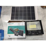 Đèn pha năng lượng mặt trời 100W