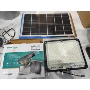 Đèn pha năng lượng mặt trời 300W chống lóa