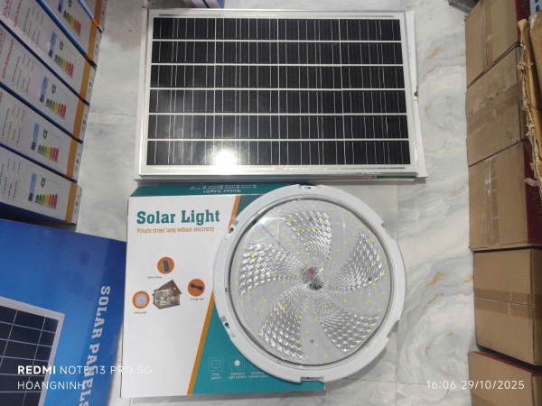 Đèn ốp trần năng lượng mặt trời 800W